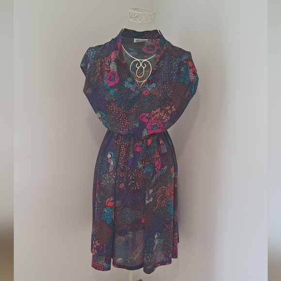 Vintage Walden Classics Dress with Belt, Size Medium-Large. - Picture 7 of 15